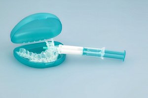 take-home teeth whitening kit